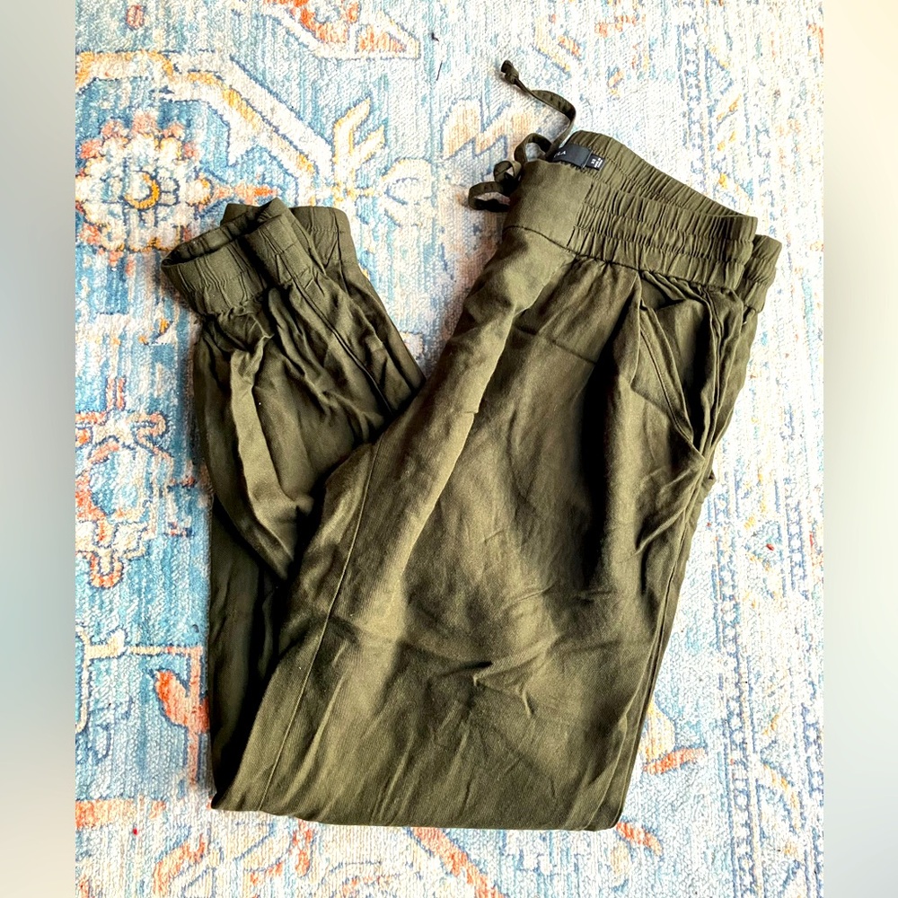 Talula olive pants. Size XS.